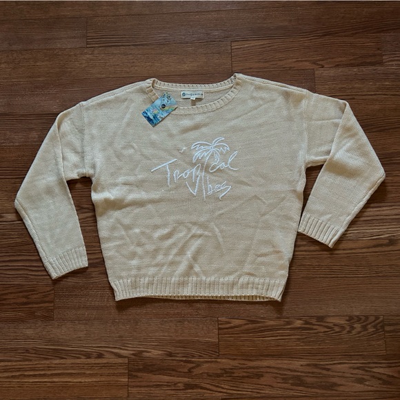 NWT Goldfish Kiss Oversized Sweater - Picture 6 of 11